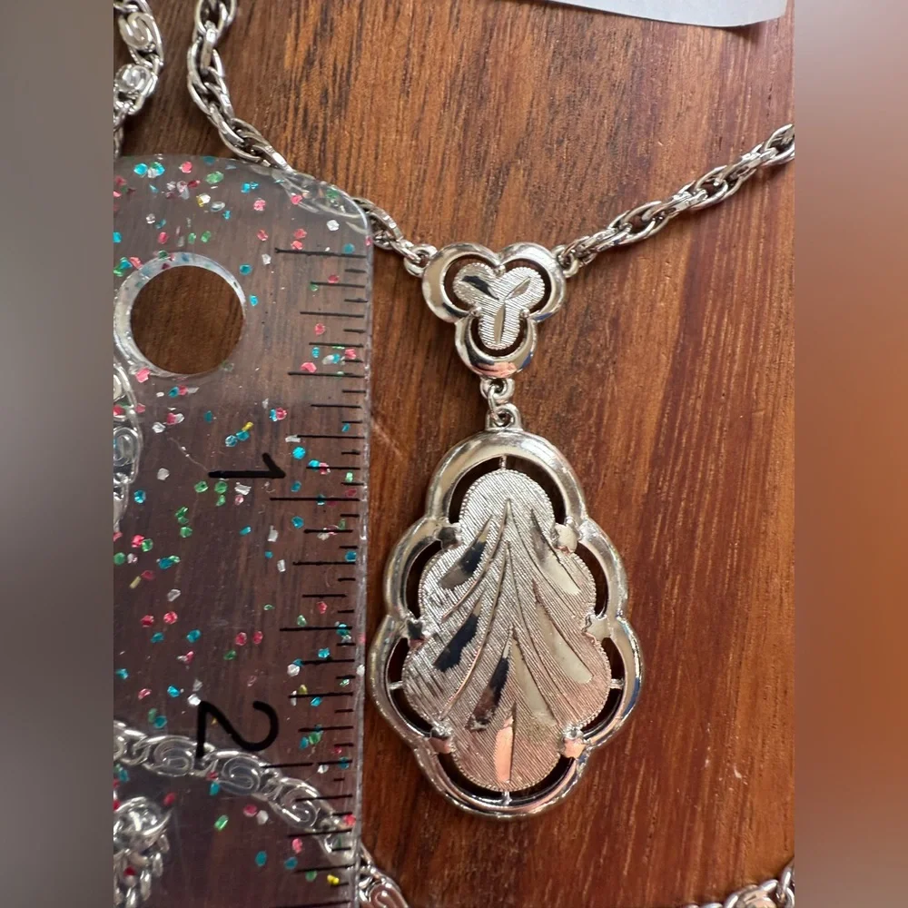 VTG Silver Tone Triple Strand Pendant Necklace - Picture 2 of 4